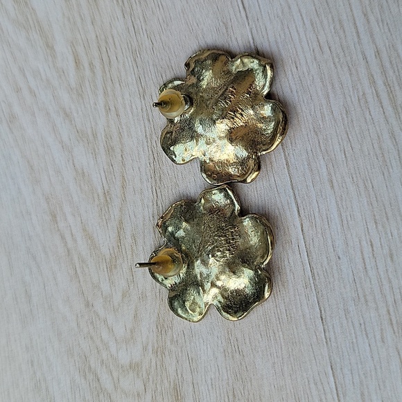 Vintage Purple Enamel Rhinestone Flower Earrings - Picture 3 of 3